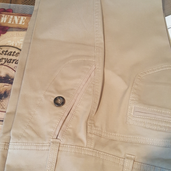 New York & Co Khaki pants women size 0 - Picture 4 of 4